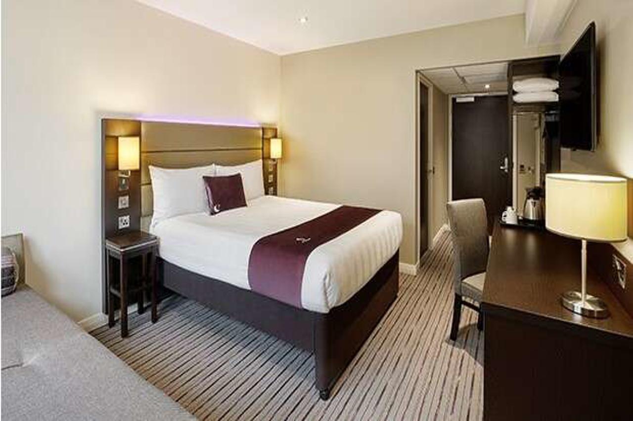 Premier Inn Jersey St Helier Saint Helier Jersey Exteriör bild
